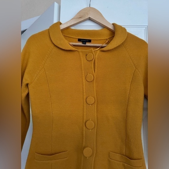 Merino wool button yellow mustard sweater - Picture 6 of 9